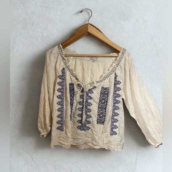 American Eagle Outfitters Embroidered Peasant Blouse Cream White and Blue Size M - Picture 2 of 4